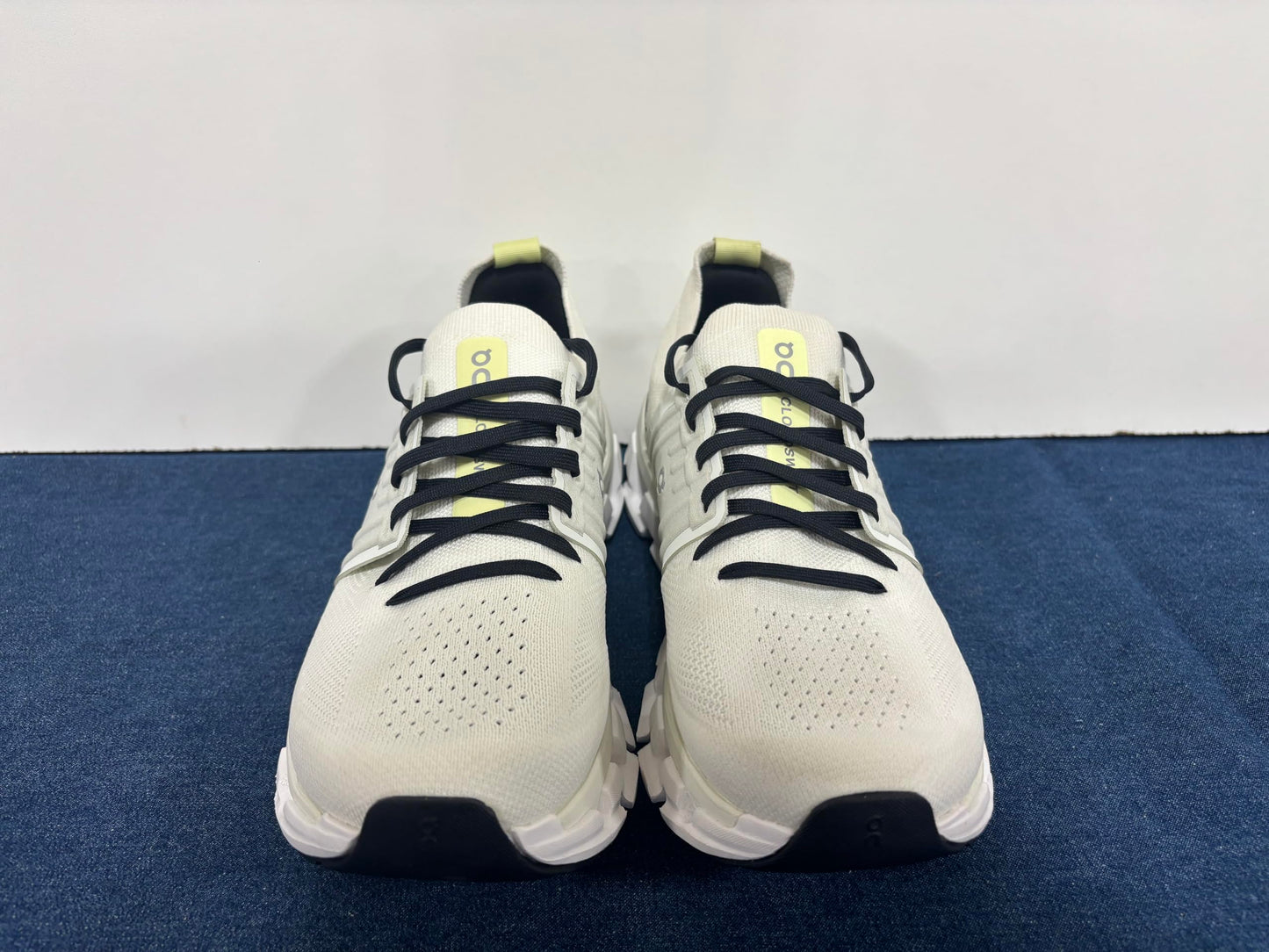 On Men's Cloudswift 3 Running Shoes, Ivory/Black, 10 US