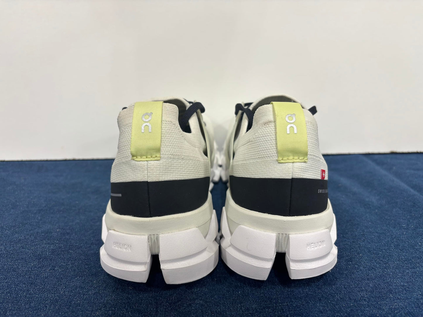 On Men's Cloudswift 3 Running Shoes, Ivory/Black, 10 US